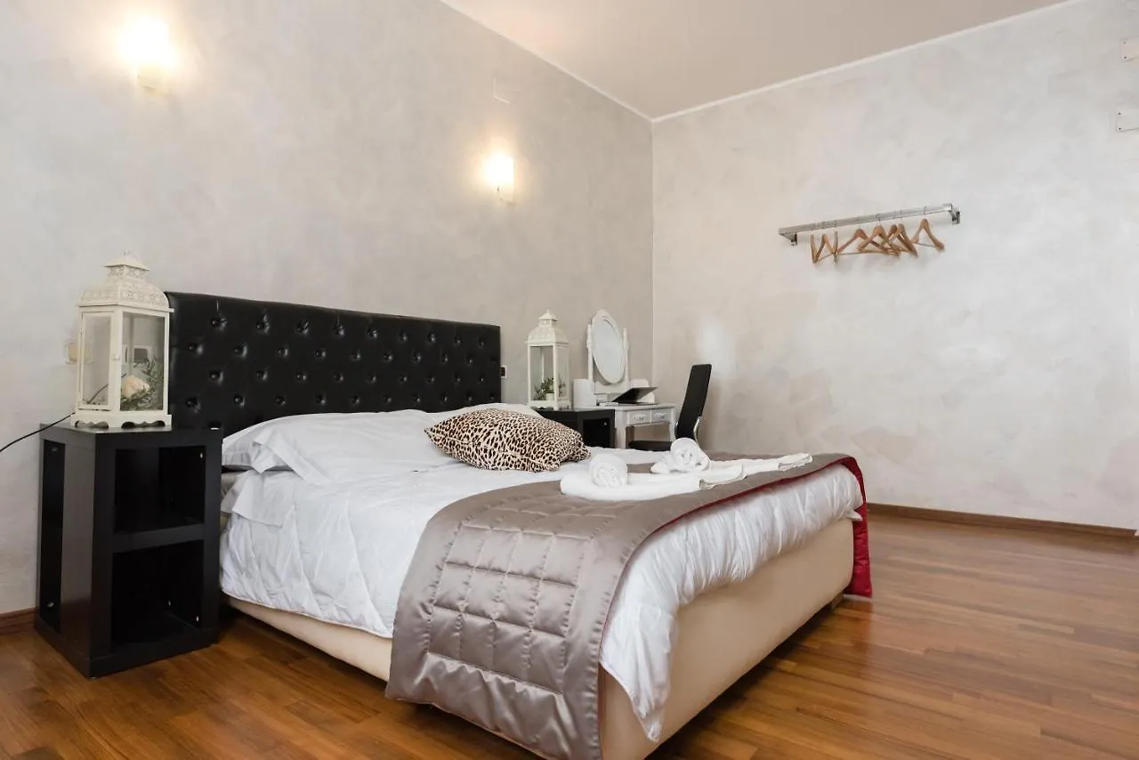 Rhome Plaza Collection Rome